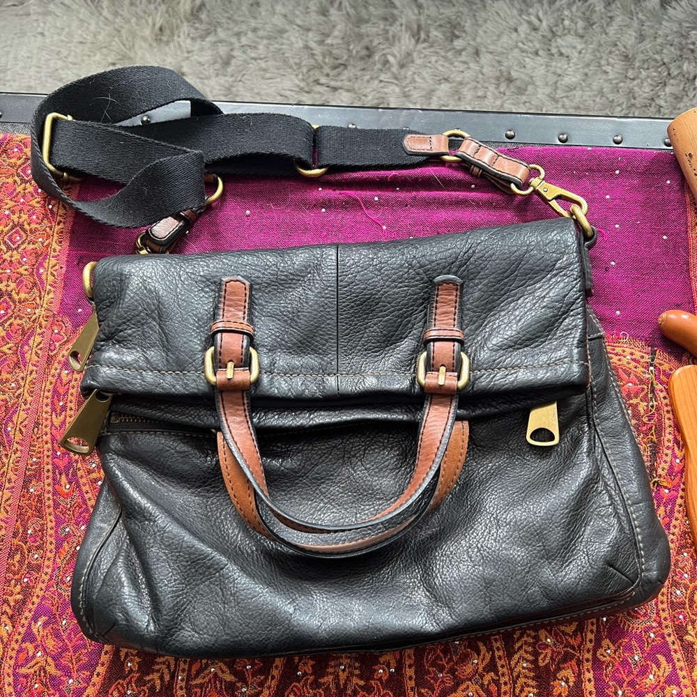 Fossil Women’s Black Leather Bag